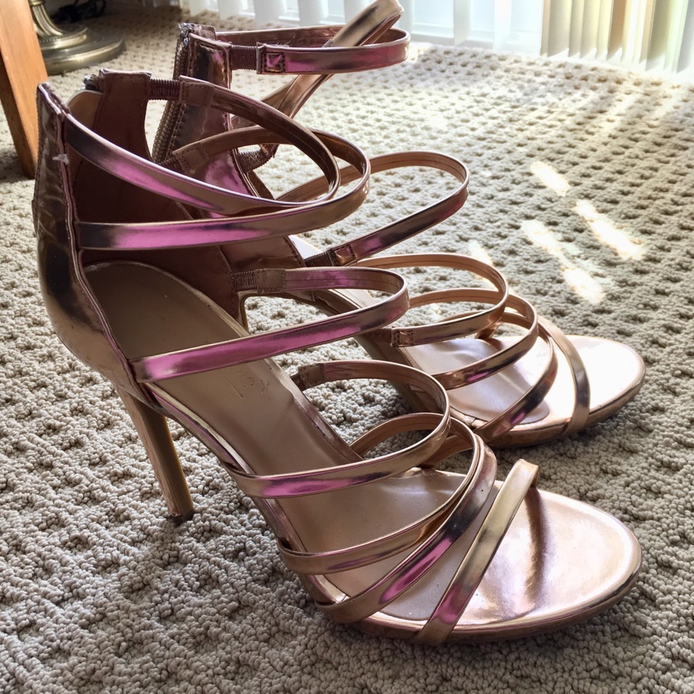 Woman dress rose gold size 9